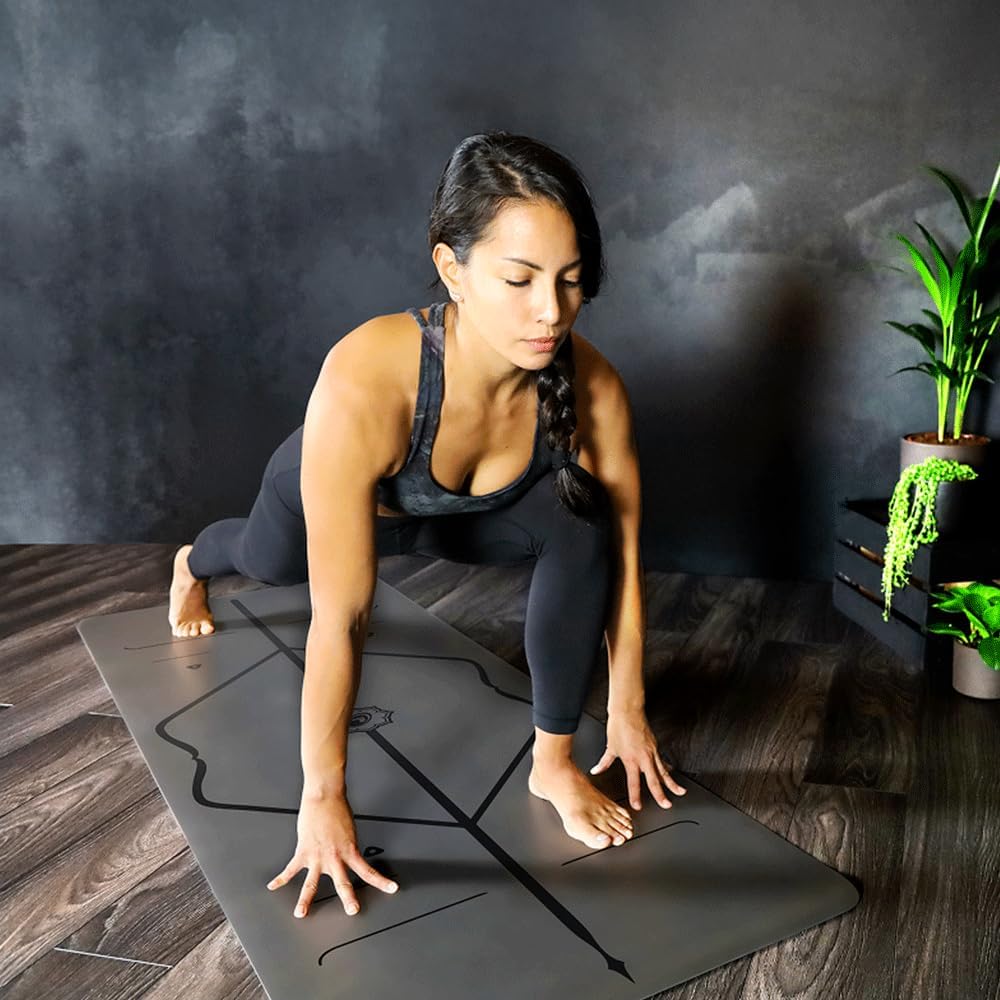 Liforme Original Yoga Mat – Free Yoga Bag Included - Patented Alignment System, Warrior-like Grip, Non-slip, Eco-friendly, sweat-resistant, long, wide, 4.2mm thick mat for comfort